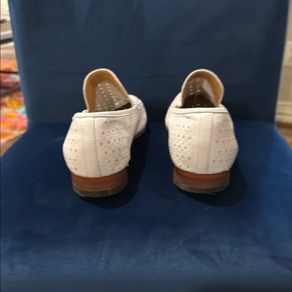 Stacy Adams Men’s White Leather Loafers with Woven Design - Picture 4 of 6